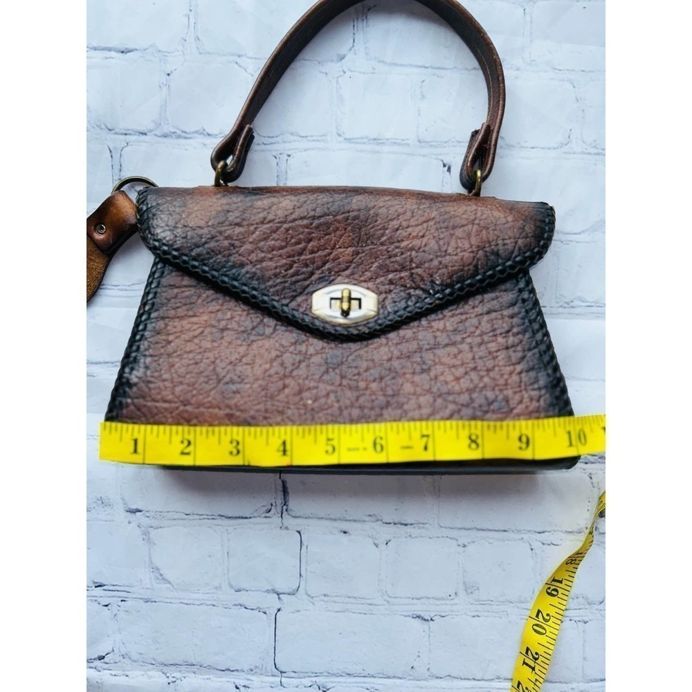 Vintage Leather Box Style Metal Clasp Hand Purse - Picture 9 of 10